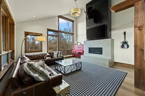 Living - 69 Upper Rainbow, Bozeman, MT 59718 photo 2 of 3