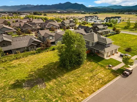 2063 Jacobs St, Bozeman, MT 59718 photo 2
