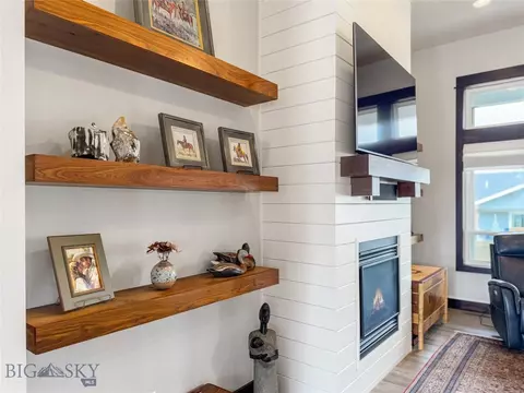Living - 4117 Moonstone Dr, Bozeman, MT 59718 photo 4 of 5