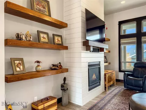 Living - 4117 Moonstone Dr, Bozeman, MT 59718 photo 2 of 5