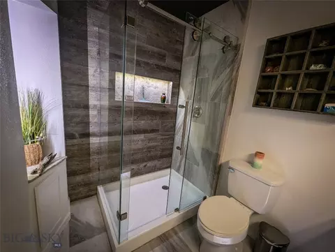 Bath - 306 E Granite Ave, Bozeman, MT 59718 photo 5 of 6