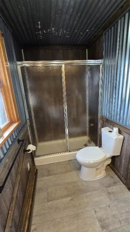 Bath - 5 Front St, Alder, MT 59710 photo 2 of 4