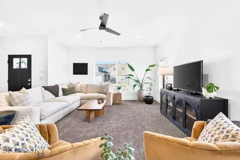 1306 Scooter Ln, Belgrade, MT 59714