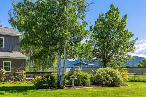Exterior - 605 E Cameron Brg, Bozeman, MT 59718 photo 4 of 7