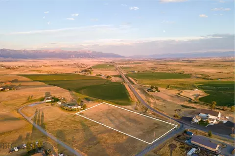 8550 Dry Creek Rd, Belgrade, MT 59714