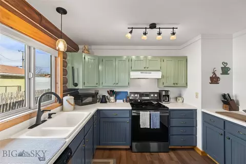 Kitchen - 515 2nd Ave W, Three Forks, MT 59752 photo 4 of 6