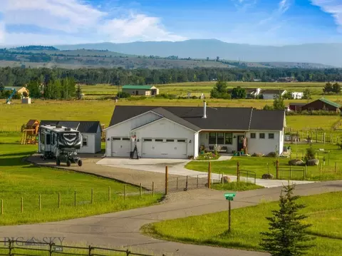 37 Cinnamon Bear Ct, Gallatin Gateway, MT 59730