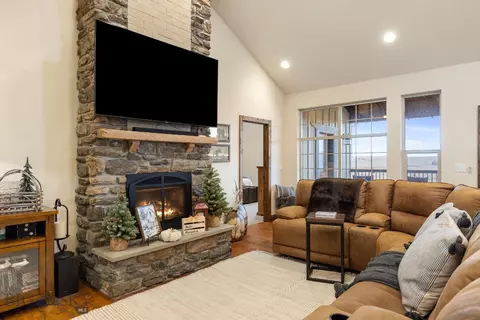 Living - 109 Wild Rose Loop, Three Forks, MT 59752 photo 2 of 5