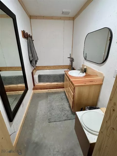 Bath - 7535 Birch Creek Rd, Dillon, MT 59725 photo 2 of 2