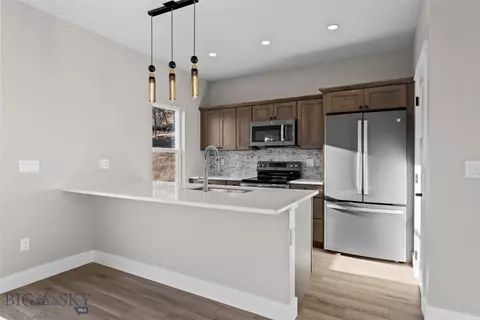 613 N L St, Livingston, MT 59047