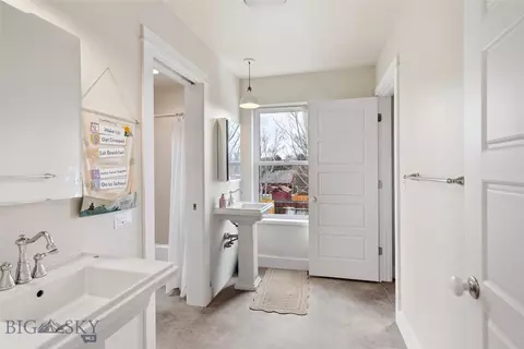 Bath - 314 Cedar St, Manhattan, MT 59741 photo 8 of 9