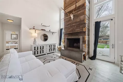 Living - 314 Cedar St, Manhattan, MT 59741 photo 5 of 6