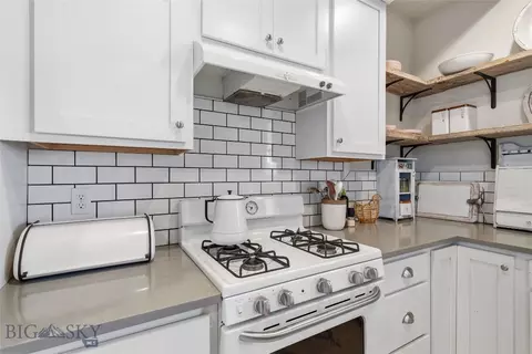 Kitchen - 314 Cedar St, Manhattan, MT 59741 photo 3 of 7