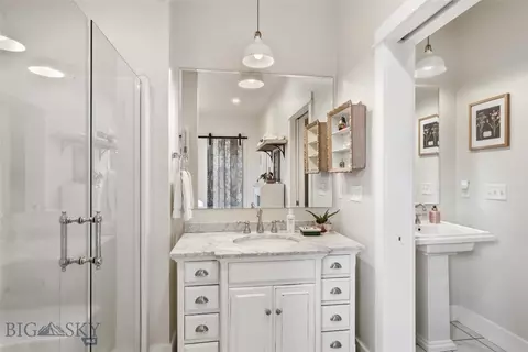 Bath - 314 Cedar St, Manhattan, MT 59741 photo 4 of 9