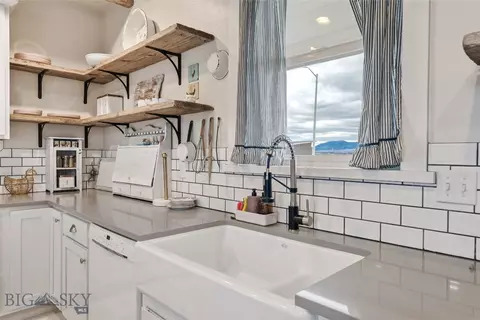 Kitchen - 314 Cedar St, Manhattan, MT 59741 photo 7 of 7