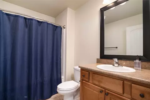 Bath - 1530 Powers Blvd, Belgrade, MT 59714 photo 3 of 3
