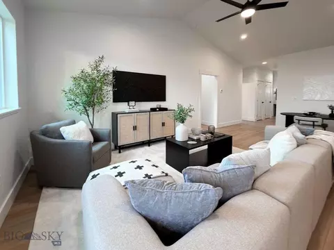 Living - 602 Hailey Dr, Belgrade, MT 59714 photo 4 of 5