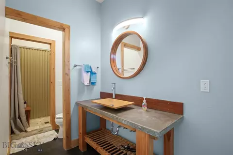 Bath - 120 Arcturus Dr, Emigrant, MT 59027 photo 1 of 2