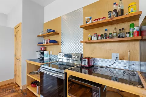 Kitchen - 120 Arcturus Dr, Emigrant, MT 59027 photo 3 of 5