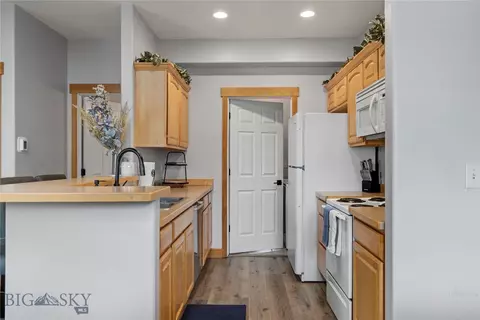 Kitchen - 2685 Typha Ct #3, Bozeman, MT 59718 photo 3 of 3