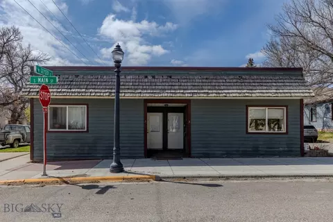 332 S Main St, Livingston, MT 59047