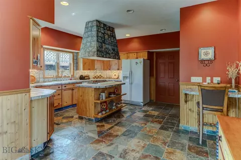 Kitchen - 52 Eastep Ln, Livingston, MT 59047 photo 5 of 5