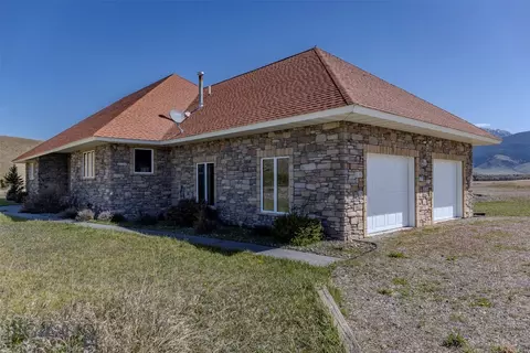 52 Eastep Ln, Livingston, MT 59047