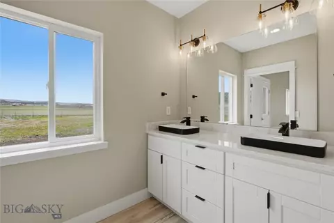 Bath - 13428 Clarkston Rd, Three Forks, MT 59752 photo 2 of 5