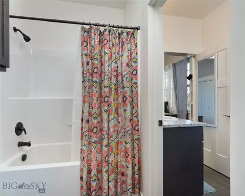 Bath - 3021 Teslow Dr, Bozeman, MT 59715 photo 2 of 6