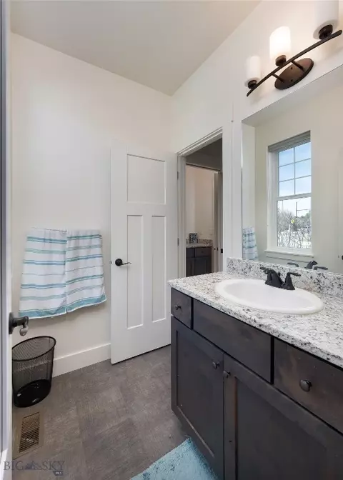Bath - 3021 Teslow Dr, Bozeman, MT 59715 photo 3 of 6