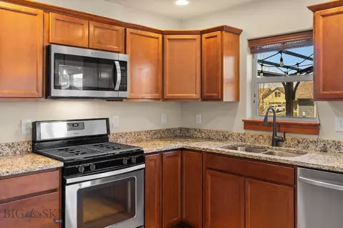 Kitchen - 4455 Shadow Glen Dr, Bozeman, MT 59718 photo 3 of 4