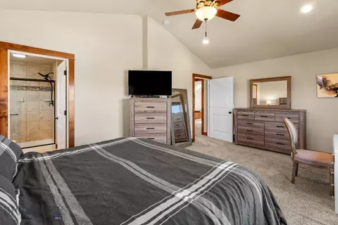 Bedroom - 4455 Shadow Glen Dr, Bozeman, MT 59718 photo 3 of 5