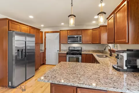 Kitchen - 4455 Shadow Glen Dr, Bozeman, MT 59718 photo 2 of 4