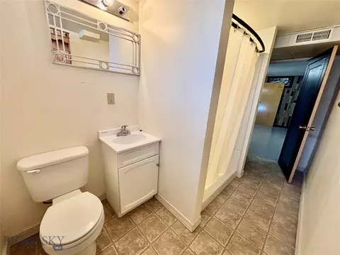 Bath - 915 E Reeder St, Dillon, MT 59725 photo 3 of 3