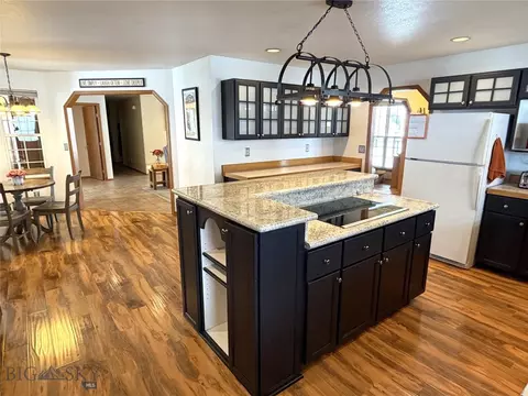 95 Arrowhead Trl, Bozeman, MT 59718