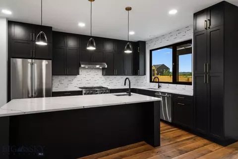 Kitchen - 2939 S 30th Ave, Bozeman, MT 59718 photo 3 of 10