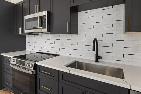 Kitchen - 2939 S 30th Ave, Bozeman, MT 59718 photo 9 of 10