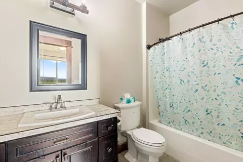Bath - 43 Lewis Dr, Three Forks, MT 59752 photo 8 of 8