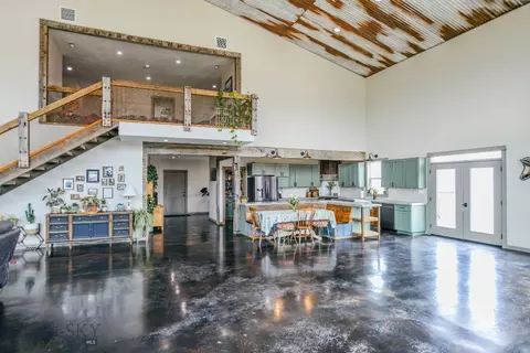 Entry Way - 22869 Mt Highway 278, Dillon, MT 59725 photo 4 of 5