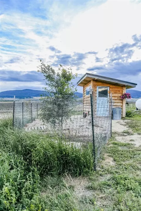 Exterior - 22869 Mt Highway 278, Dillon, MT 59725 photo 5 of 7