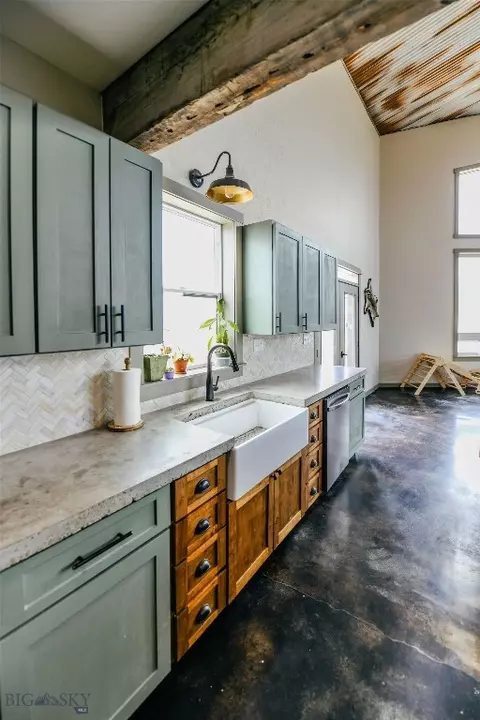 Kitchen - 22869 Mt Highway 278, Dillon, MT 59725 photo 2 of 4