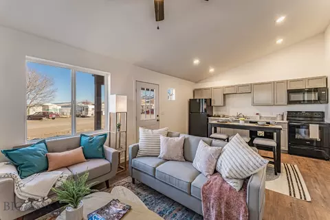 411 Brookline St #B, Livingston, MT 59047