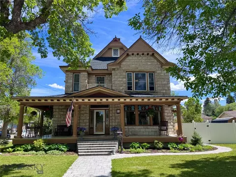 626 S Pacific St, Dillon, MT 59725