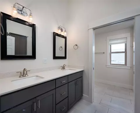 Bath - 4116 Moonstone Dr, Bozeman, MT 59718 photo 2 of 6