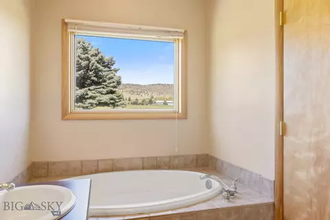 Bath - 41 Madison Dr, Ennis, MT 59729 photo 3 of 5