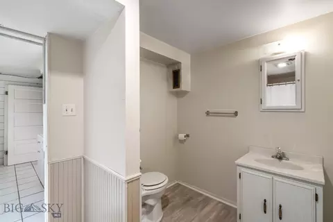 Bath - 323 E Morse St, Dillon, MT 59725 photo 3 of 4