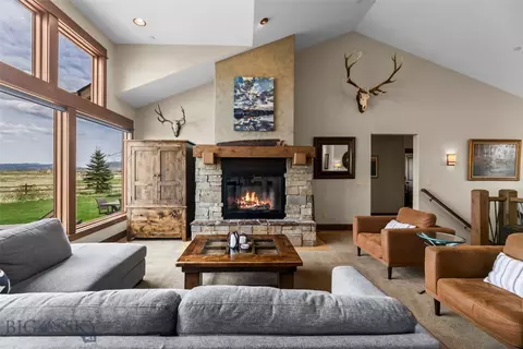 Living - 51 Paddock Ct, Bozeman, MT 59718 photo 2 of 4