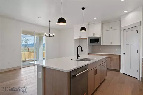 1511 Gunslinger Ln, Belgrade, MT 59714