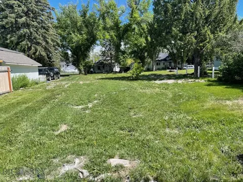 212 S 5th St, Manhattan, MT 59741