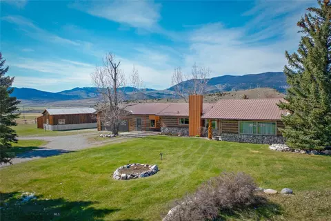 2 Jumping Rainbow Rd, Livingston, MT 59047